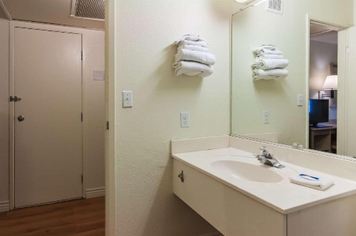 Motel 6-Green River, UT image 44