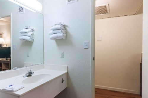Motel 6-Green River, UT image 46